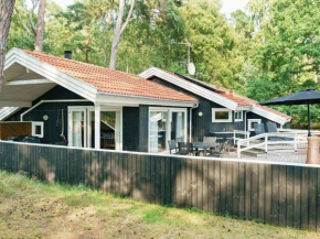 Luxurious Holiday Home in Nex with Whirlpool Vester Sømarken
